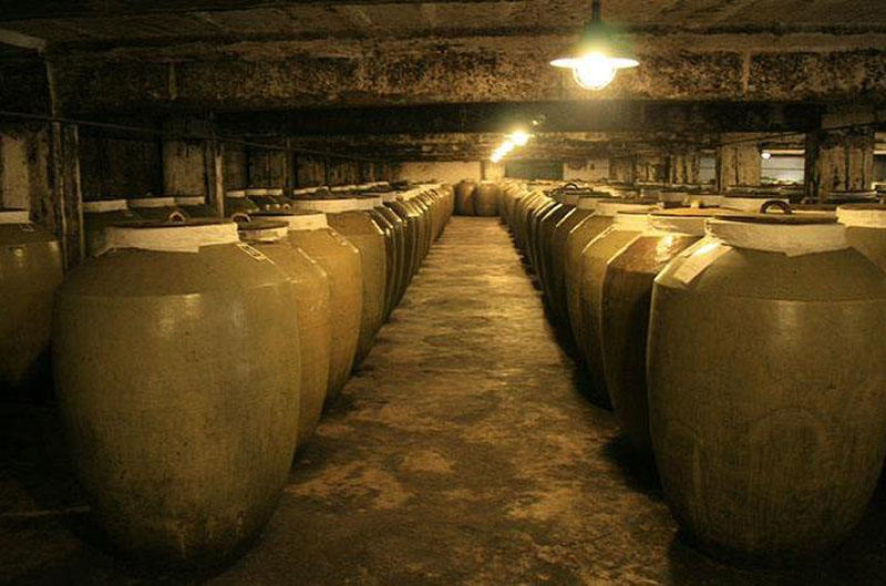 白酒批发:酱香型白酒和酱香型白酒哪个更好喝？