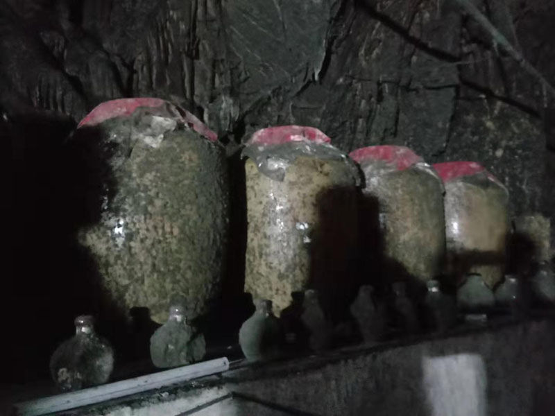 酱香型白酒批发:了解一下酱香型白酒的特点是什么呢？